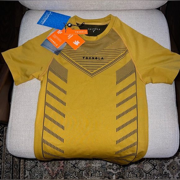 SOLD - NWT YoungLA SUPERHERO COMPRESSION TEE, yellow, size small (S). - Picture 4 of 4
